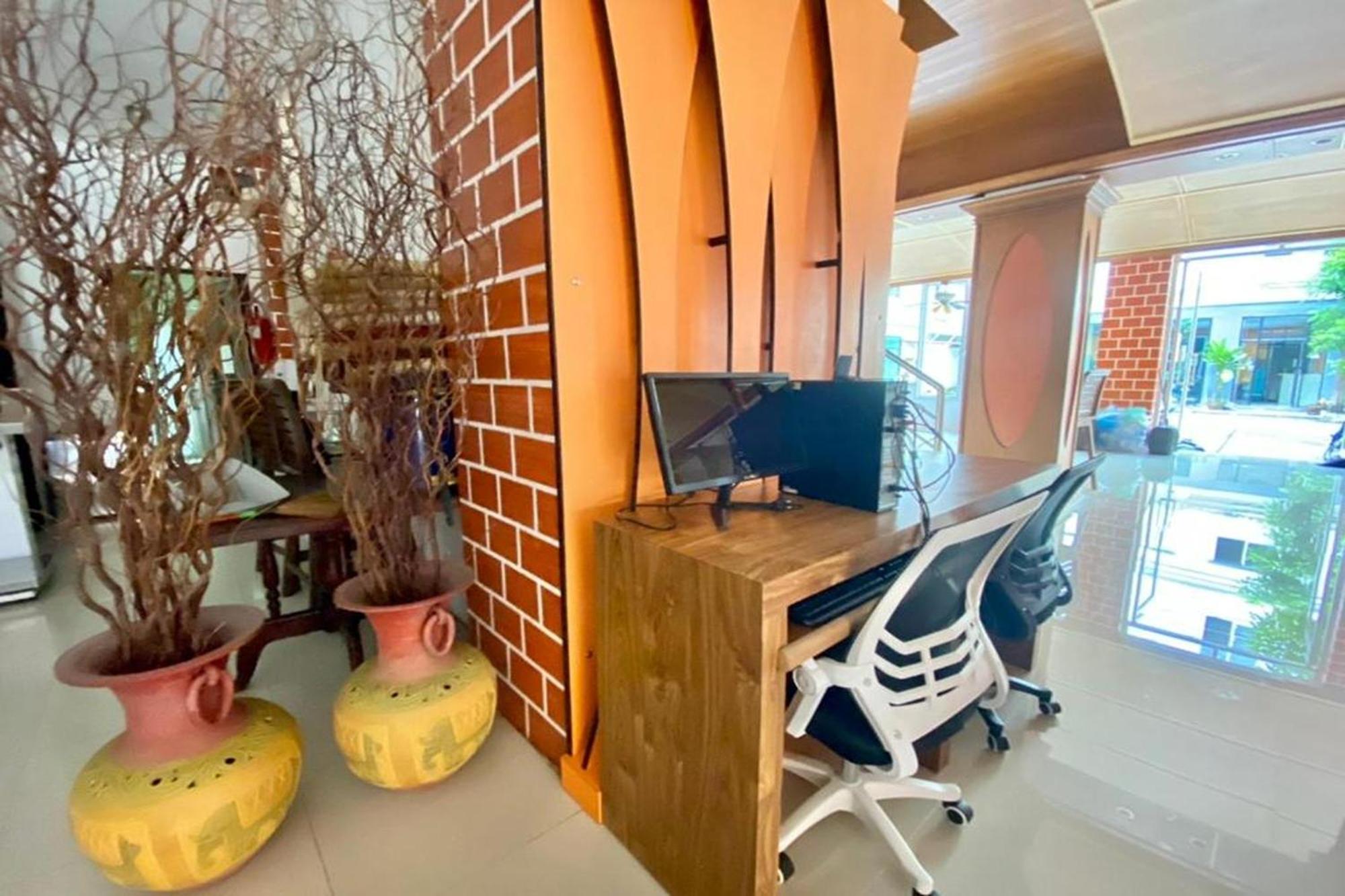 One World One Home Patong 2 Exterior photo